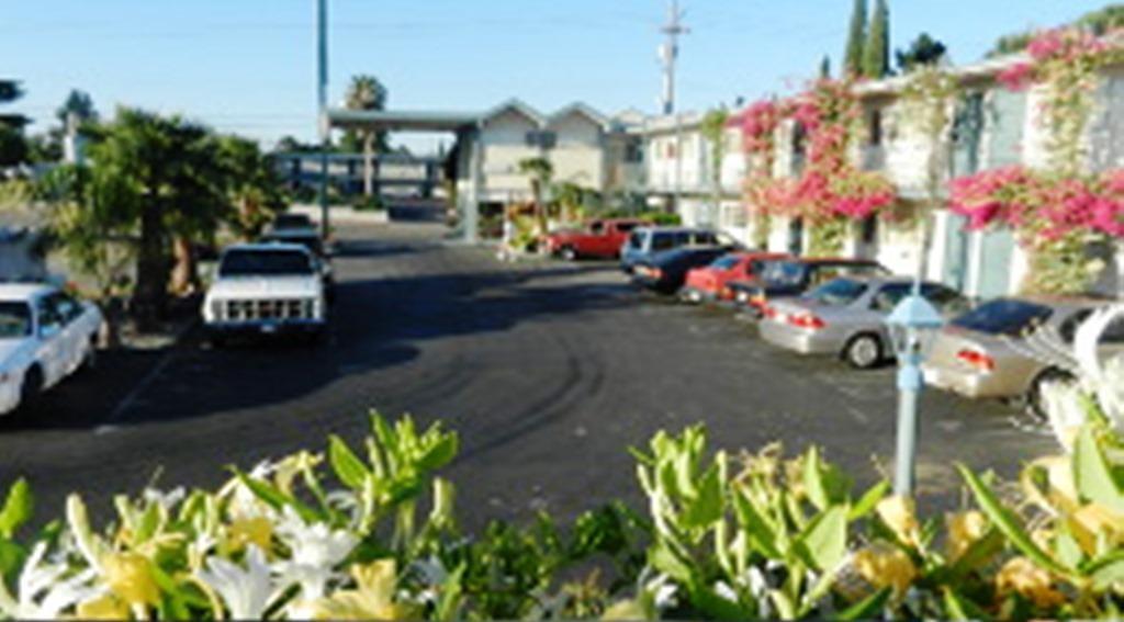 Antioch Executive Inn 外观 照片