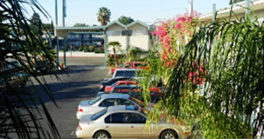 Antioch Executive Inn 外观 照片